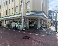 ファミリーマート 相模原東林間駅前店