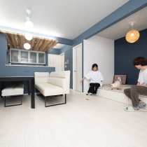 夫婦と猫が心地よく暮らす。ライフスタイルに寄り添った“自分たちらしい”住まい